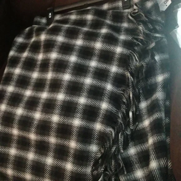 Time and Tru Faux Wrap Flannel Skirt Pull-up Plaid Warm Fringe Office 16-18 XL - Picture 6 of 15